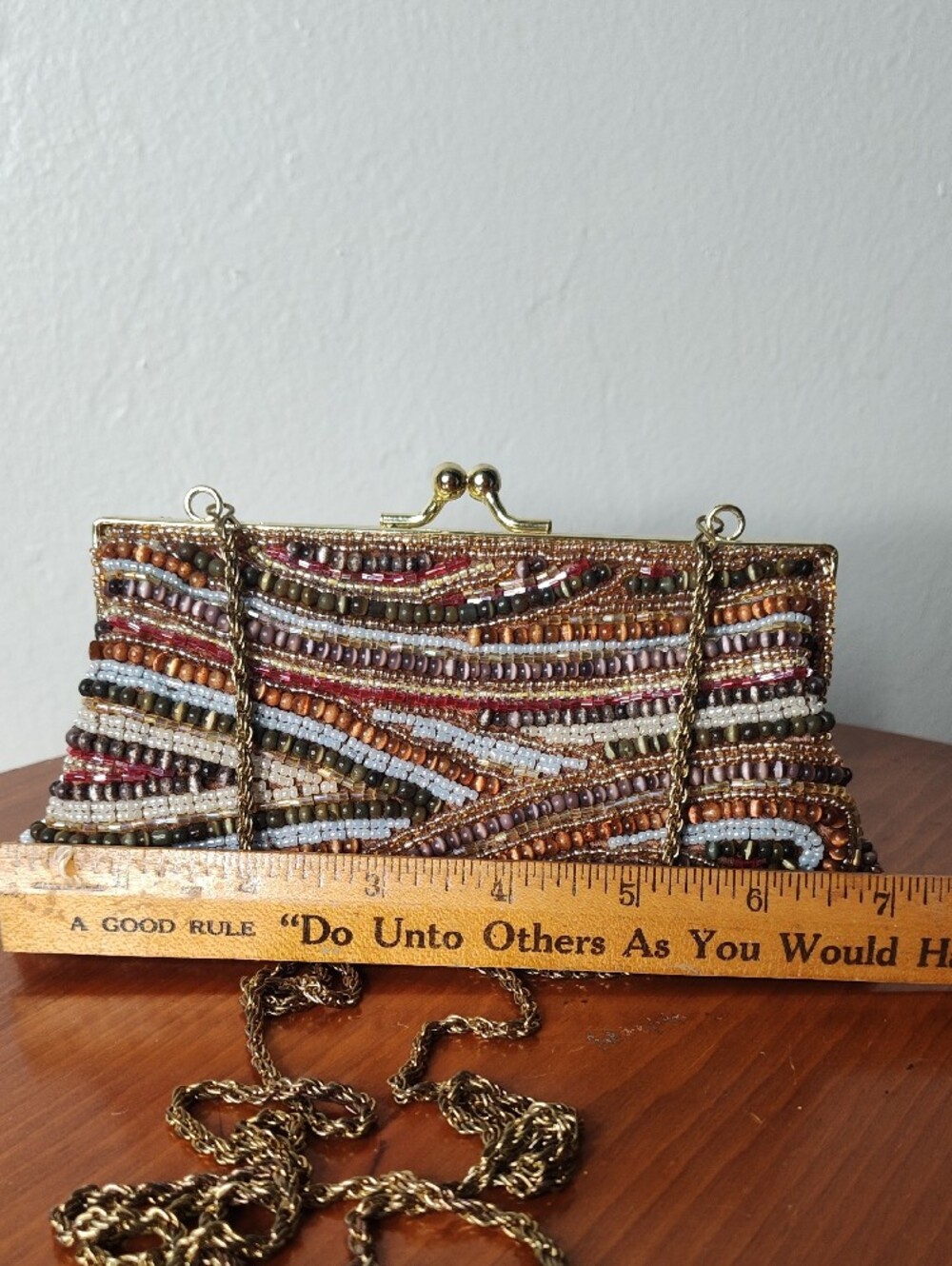 Elegant Embellished Beaded High-end Evening Clutch in Multicolor - Picture 7 of 8